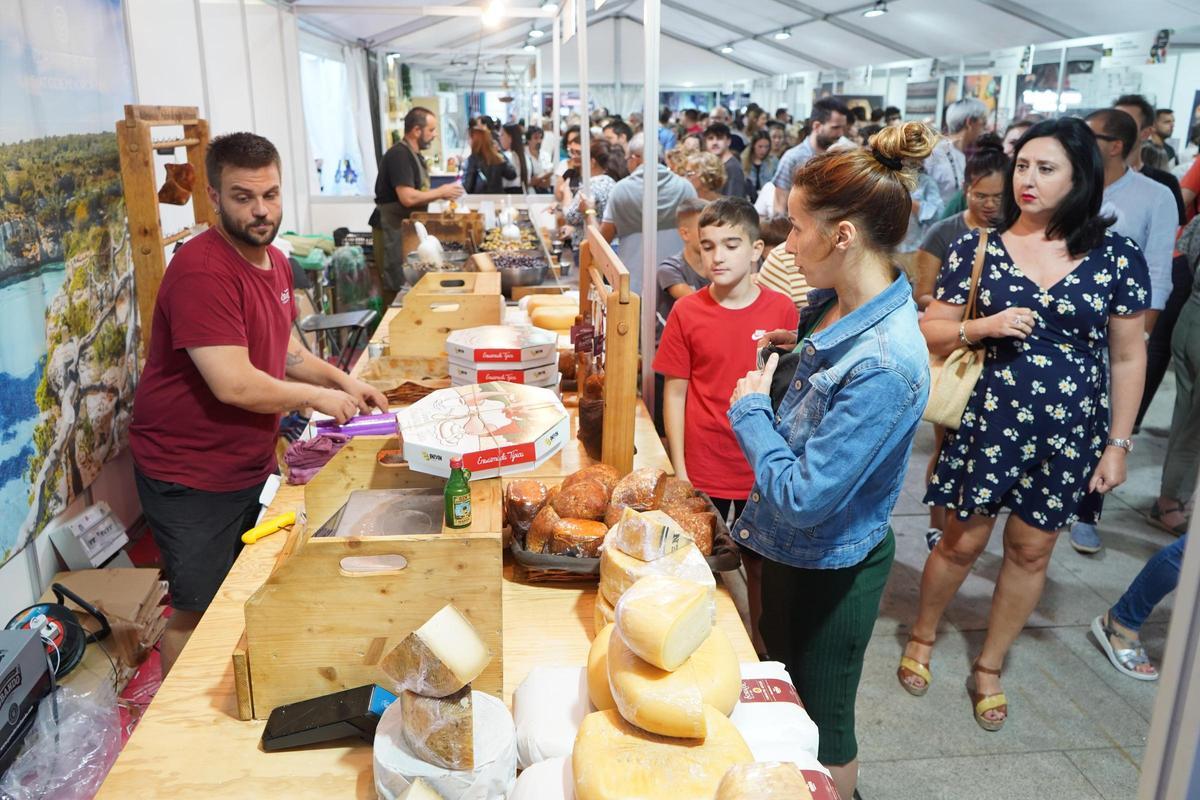 Público en la feria Fromago.