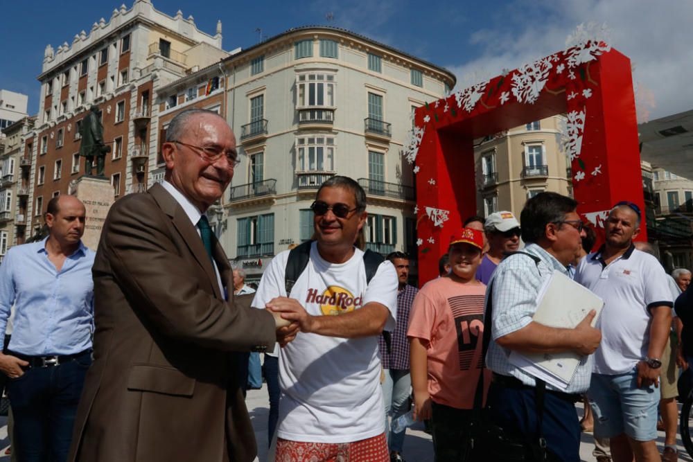El alcalde de Málaga, la consejera de Fomento Marifrán Carazo y el consejero de Presidencia y presidente del PP de Málaga, Elías Bendodo, presiden el acto de inauguración de la remodelada Alameda.