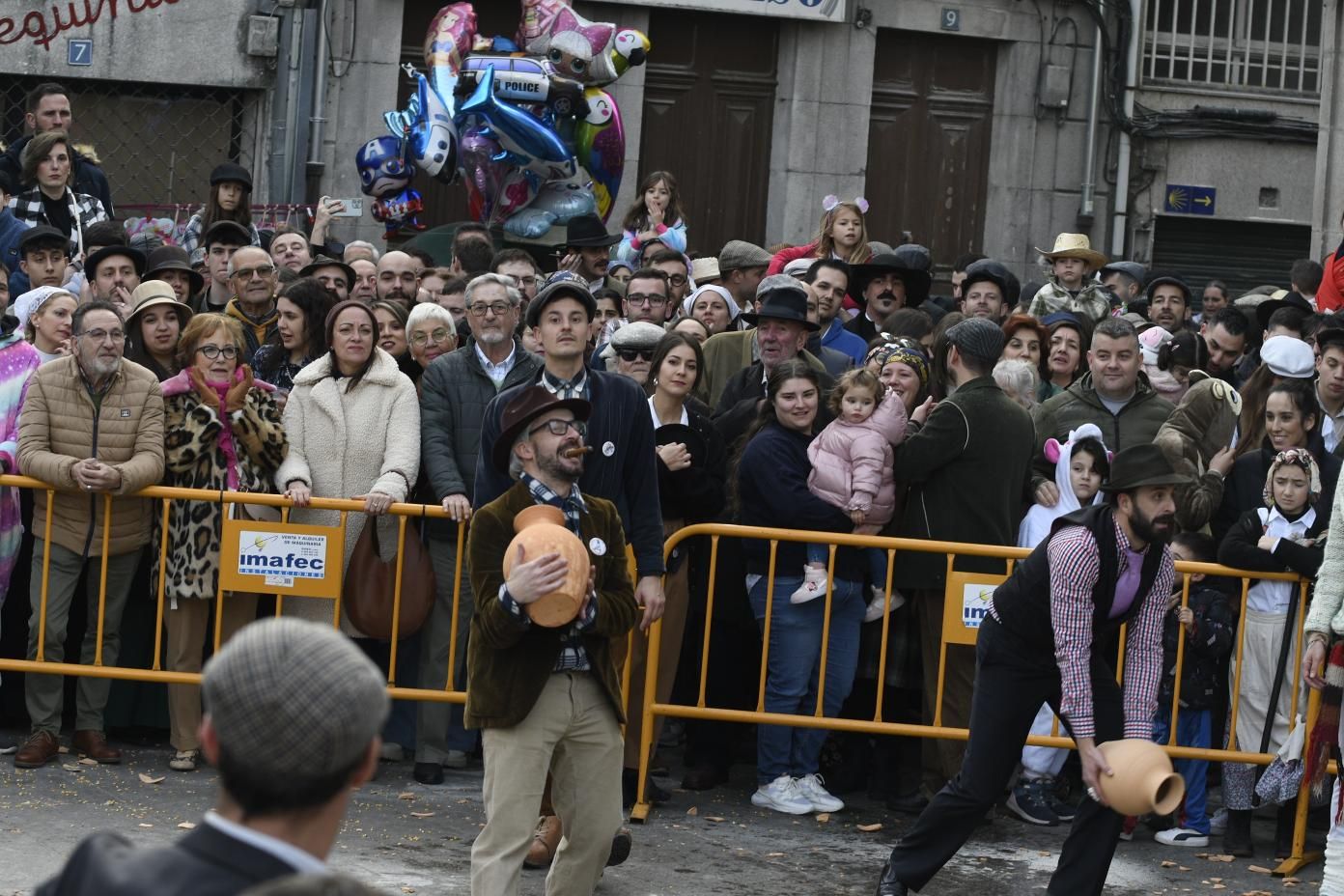 Vuelan 'olas' en Xinzo: así fue el Domingo Oleiro de Entroido