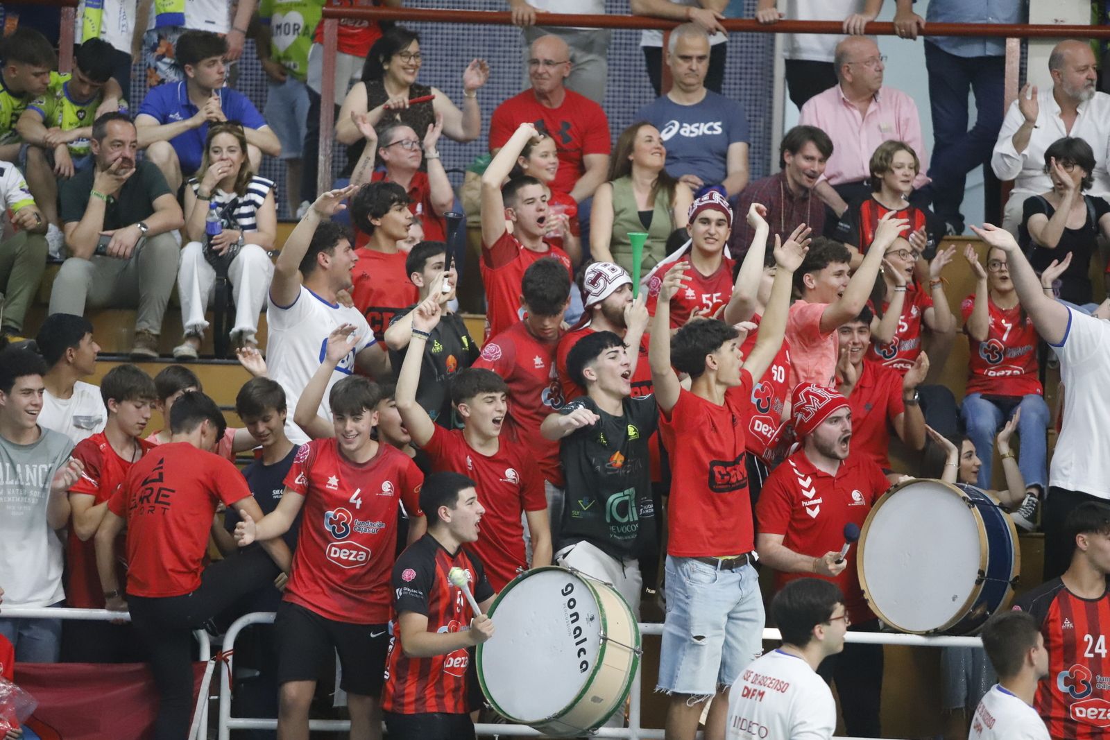 El Cajasur Córdoba BM - Handbol Sant Cugat en imágenes