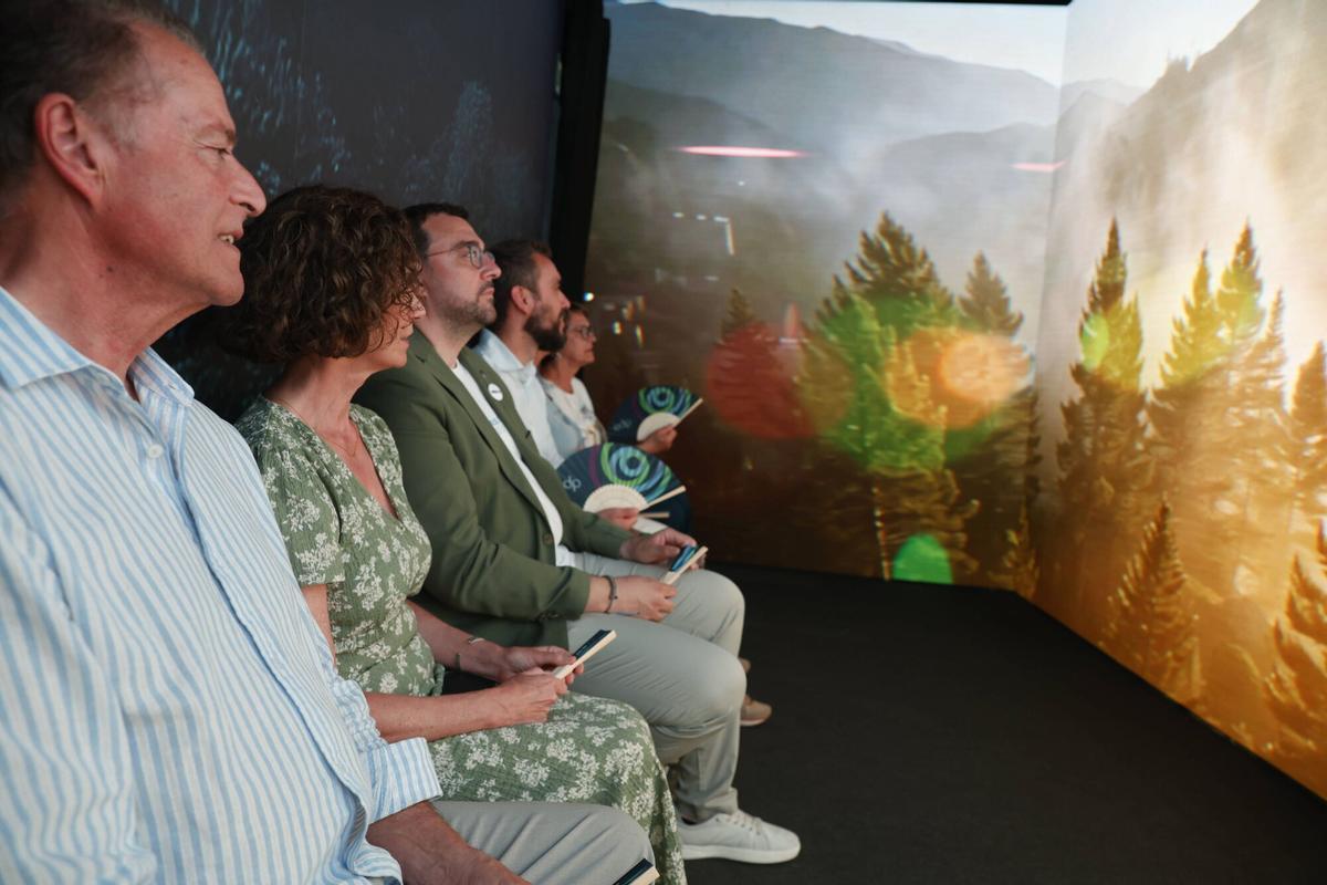 La visita de Adrián Barbón a la Feria de Muestras, en imágenes La visita de Adrián Barbón a la Feria de Muestras, en imágenes