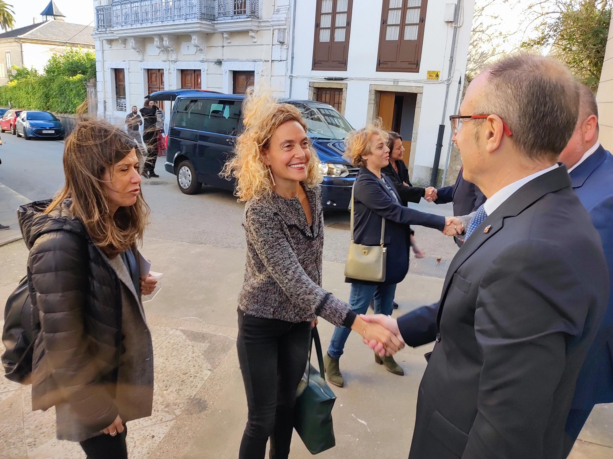 Intensa jornada con la presidenta del Congreso en la comarca Oscos-Eo