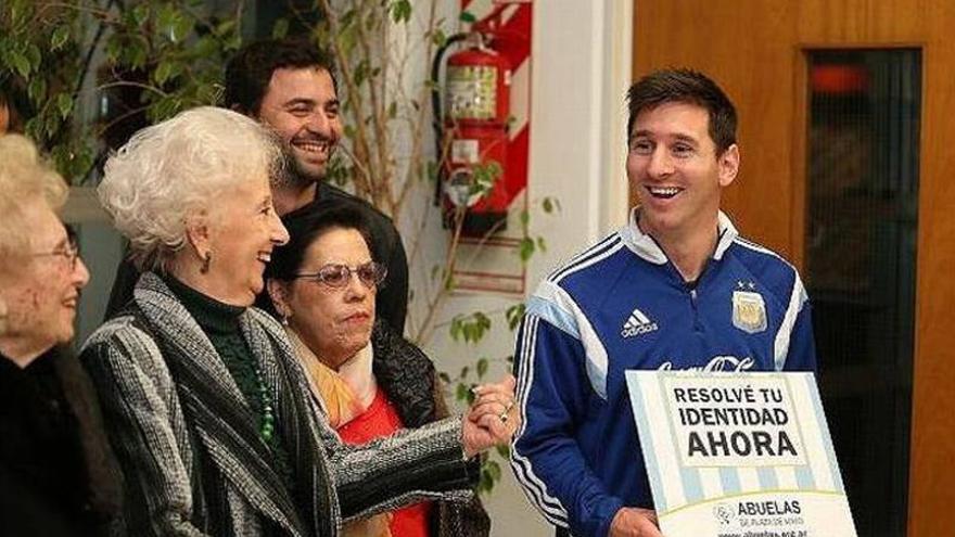 Messi y Mascherano apoyan la lucha de las Abuelas de la Plaza de Mayo