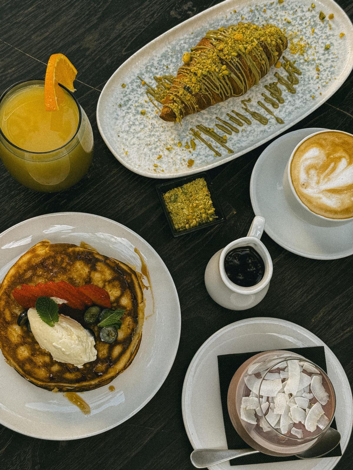 Un lugar perfecto para desayunar, comer o cenar en Ibiza.