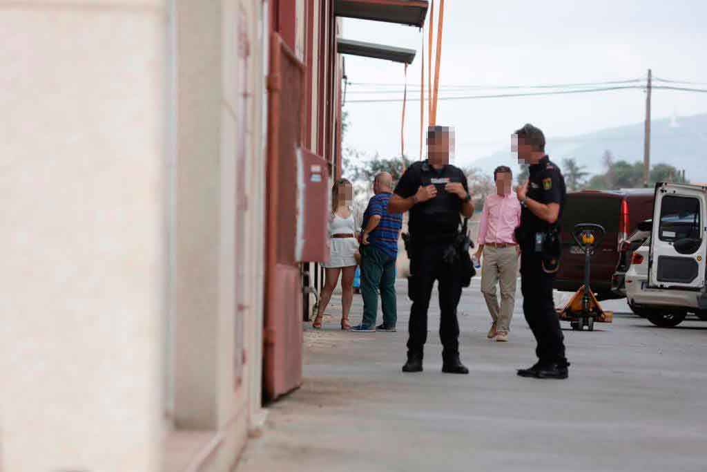 Un trabajador muere al caer del tejado de una empresa en el polígono de Son Castelló