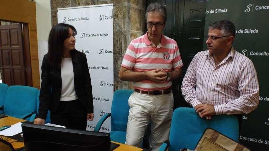 González Costa, Ferreiro y Cuiña, en la reunión de ayer.