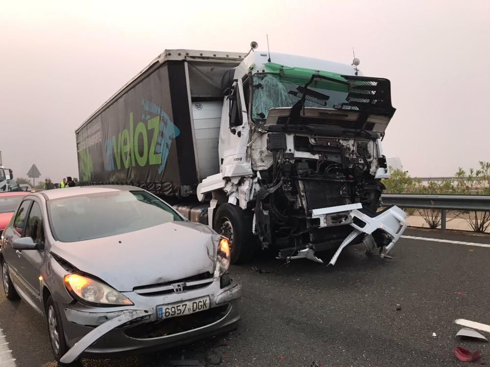 Accidente múltiple en Galisteo