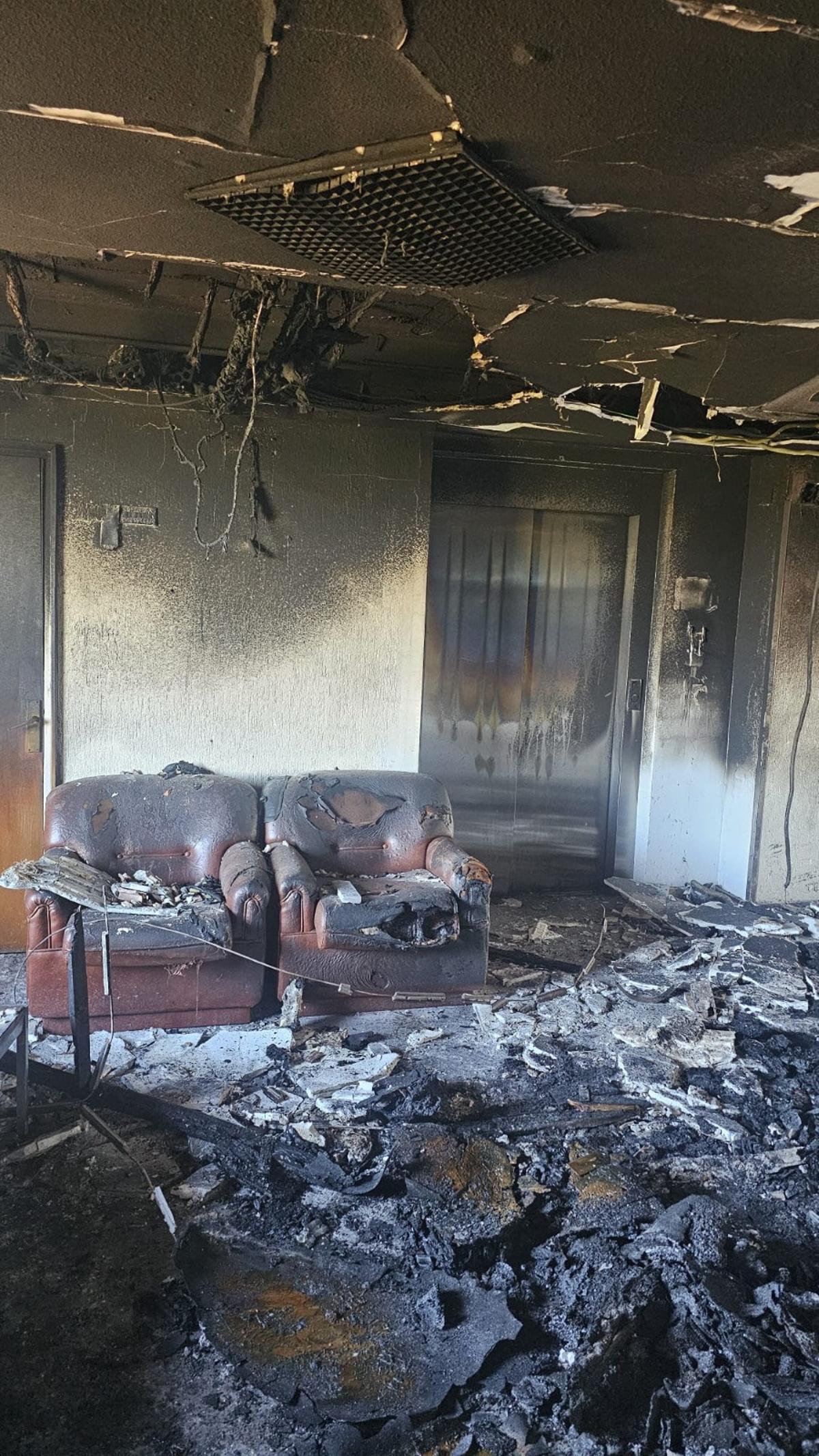 Fotogalería | Imágenes del incendio en la residencia de La Granadilla de Badajoz