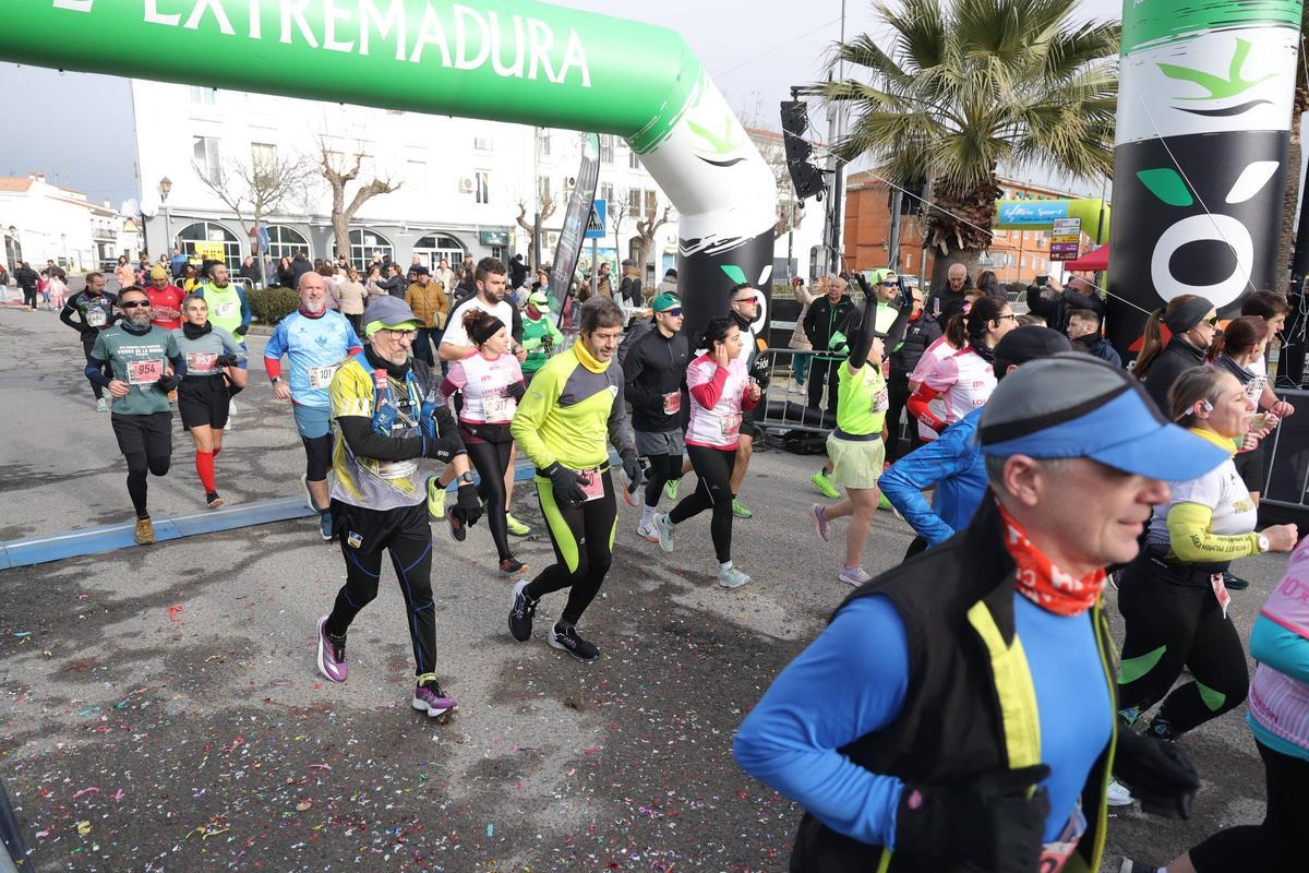 Fotogalería | Búscate en las imágenes de la media maratón de Malpartida de Cáceres