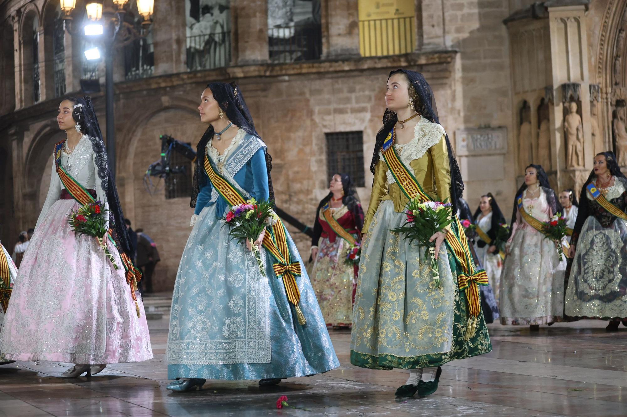 Búscate en el primer día de la Ofrenda en la calle San Vicente entre las 23 y las 24 horas