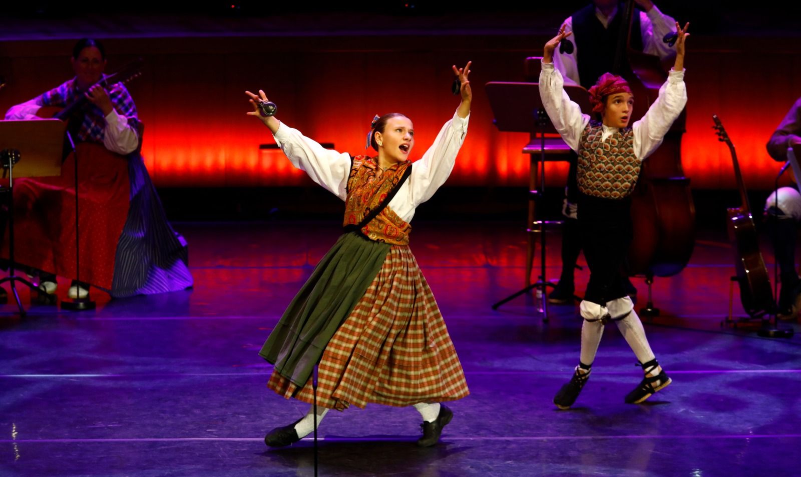 Los infantiles de la Jota Aragonesa deslumbran al Auditorio