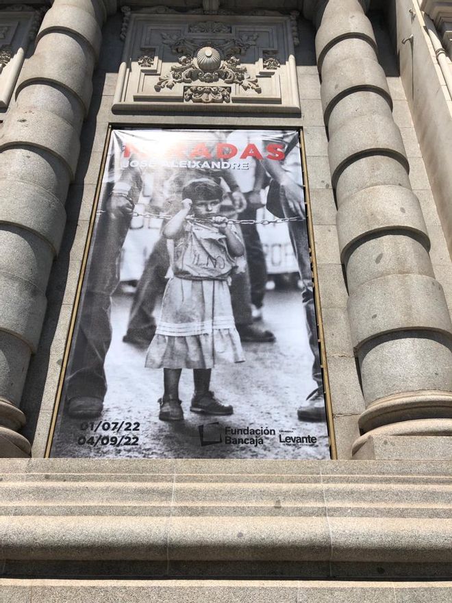 La chiquilla de la protesta en el Puerto de Sagunt que anuncia la exposición.