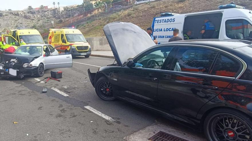 Fallecen dos personas tras la colisión frontal de dos coches en Guía de Isora