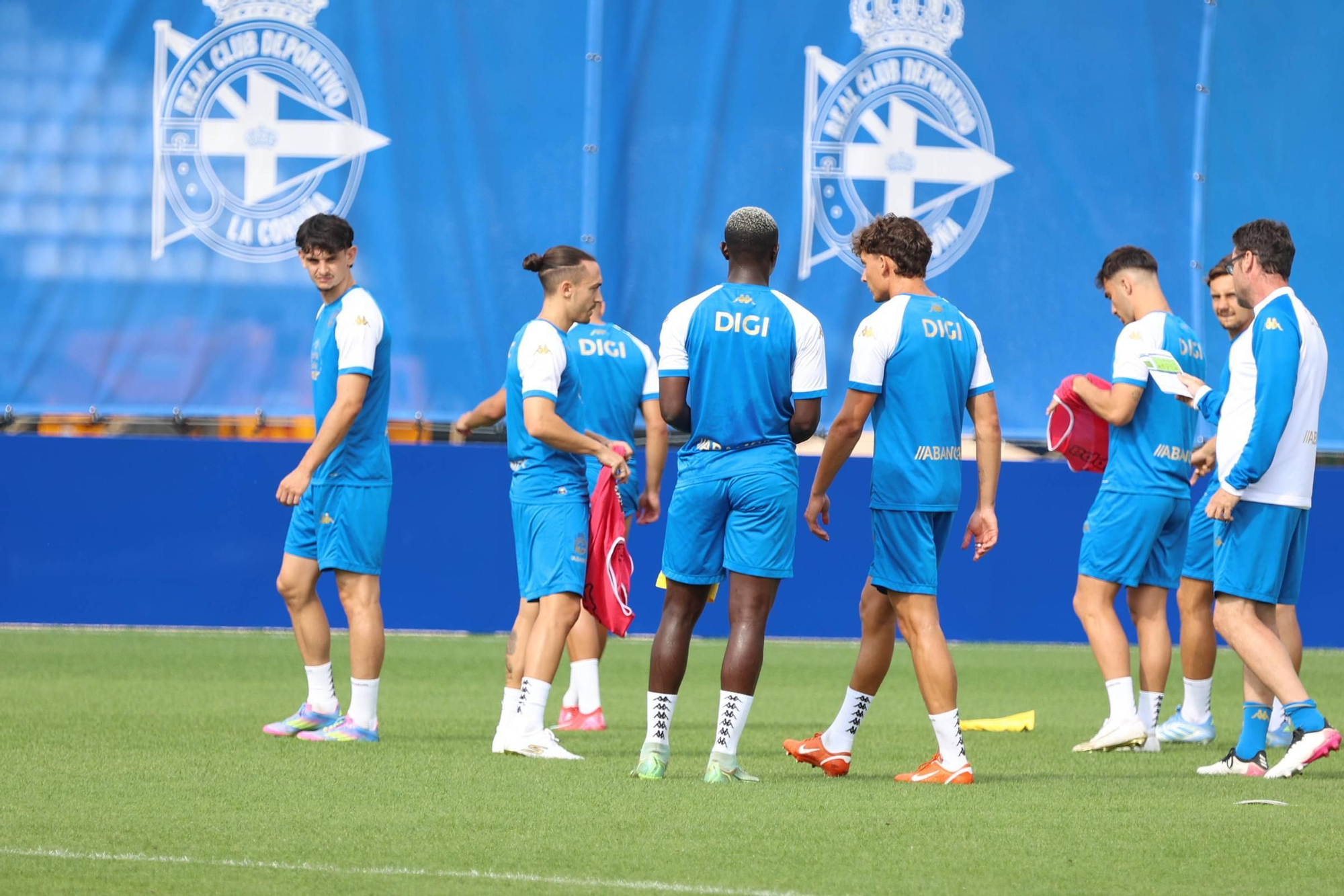 Primer entrenamiento de Luismi Cruz en Abegondo