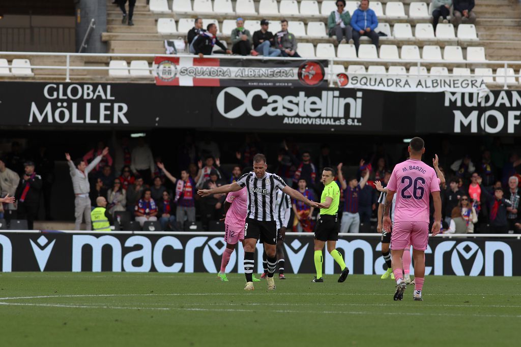 Todas las imágenes del encuentro entre el FC Cartagena y el Eldense