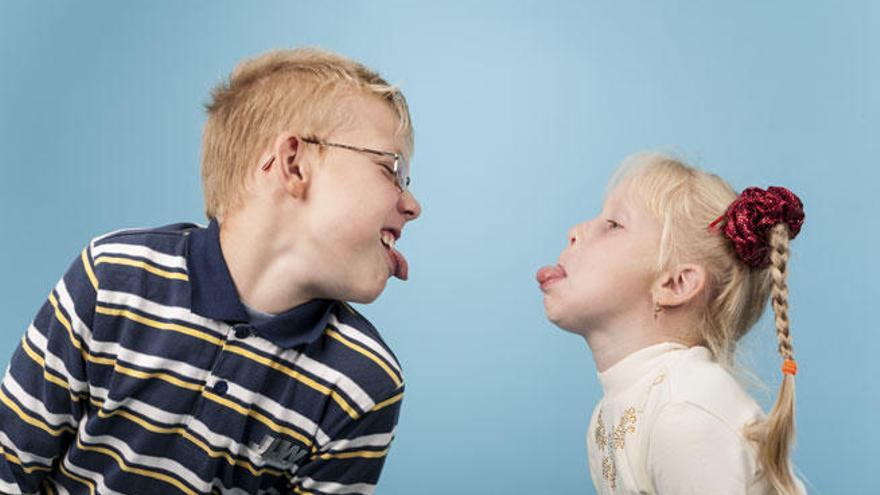 Los padres sí tienen un hijo preferido, según un estudio