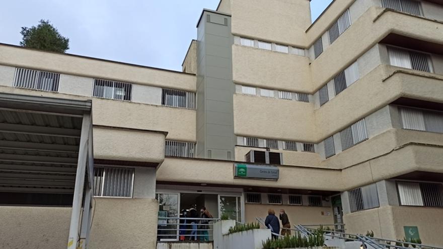 Salud aplica medidas para aliviar la carga en el Centro de Salud 1 de Lucena