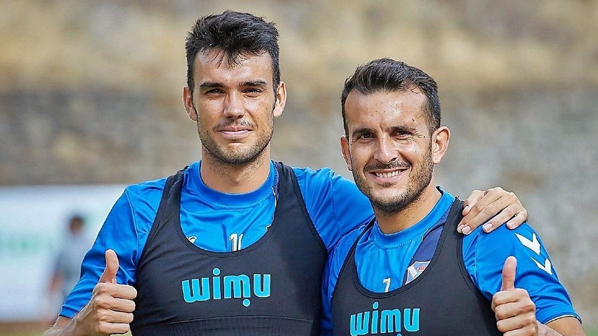 Álex Bermejo y Elady Zorrilla, dos de las opciones que podría manejar Luis Miguel Ramis para cubrir las posiciones de ataque del Tenerife en Fuenlabrada .