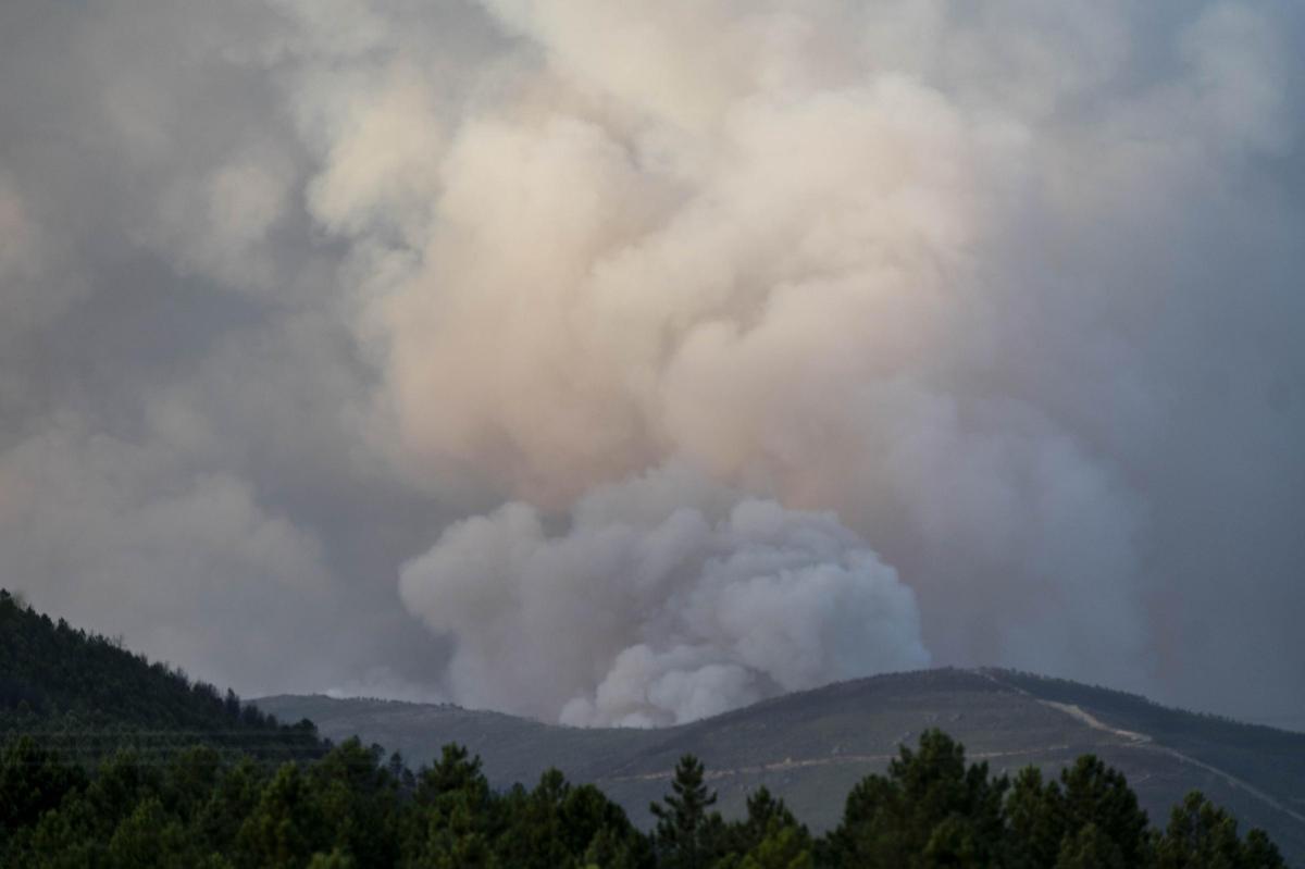 Fotogalería | Las imágenes del incendio de Las Hurdes