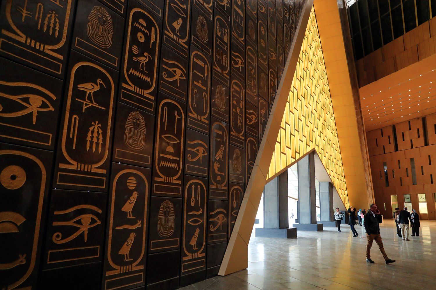 Entrada al Gran Museo Egipcio.