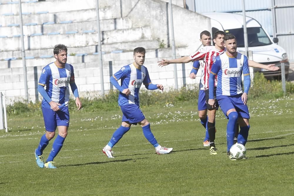 El partido entre el Real Avilés y el Siero, en imágenes