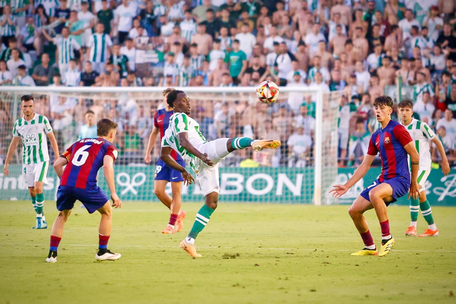 El Córdoba CF vuelve a Segunda / Las mejores imágenes de una noche para la historia