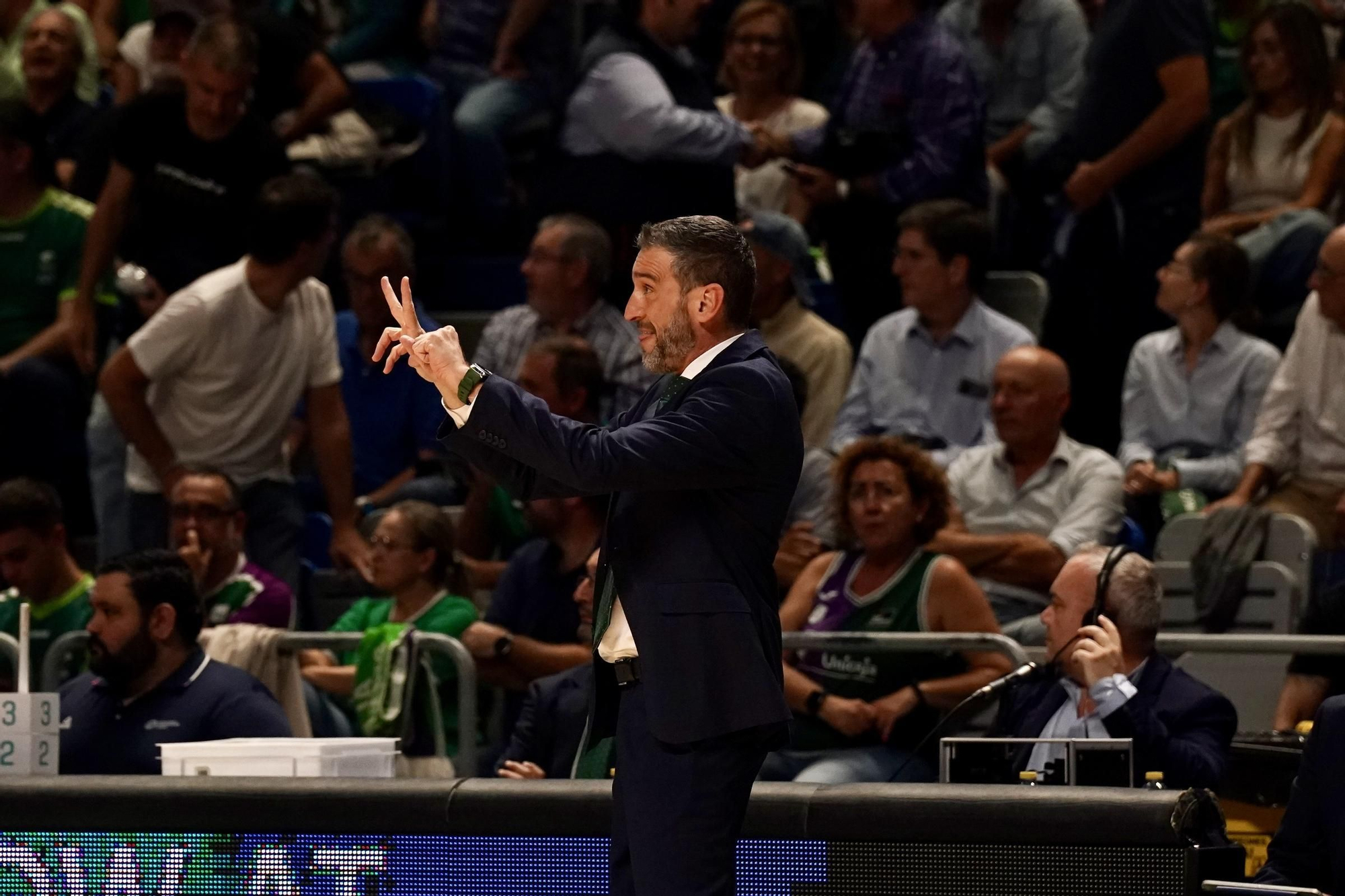 Partido disputado entre el Unicaja y el Aliaga Petkimspor de la BCL