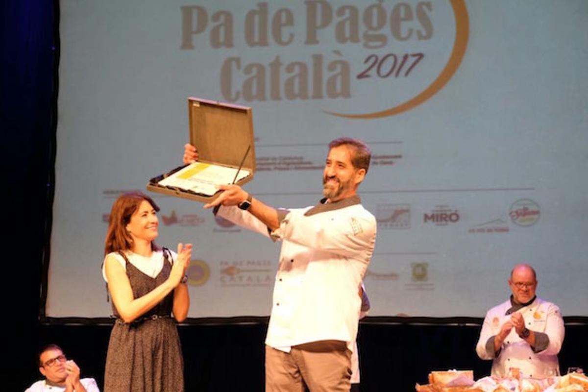 Miquel Guich, guanyador del millor pa de pagès català de l’any.