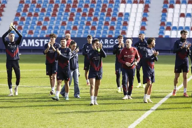 Puertas abiertas entrenamiento Levante