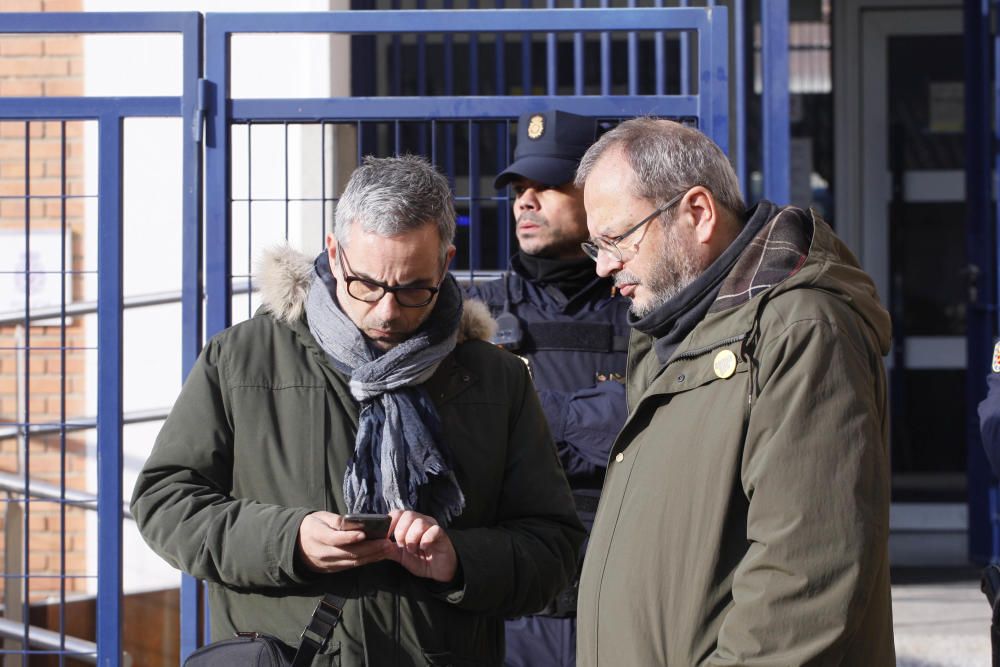 Concentració de protesta per les detencions dels alcaldes de Verges i Celrà