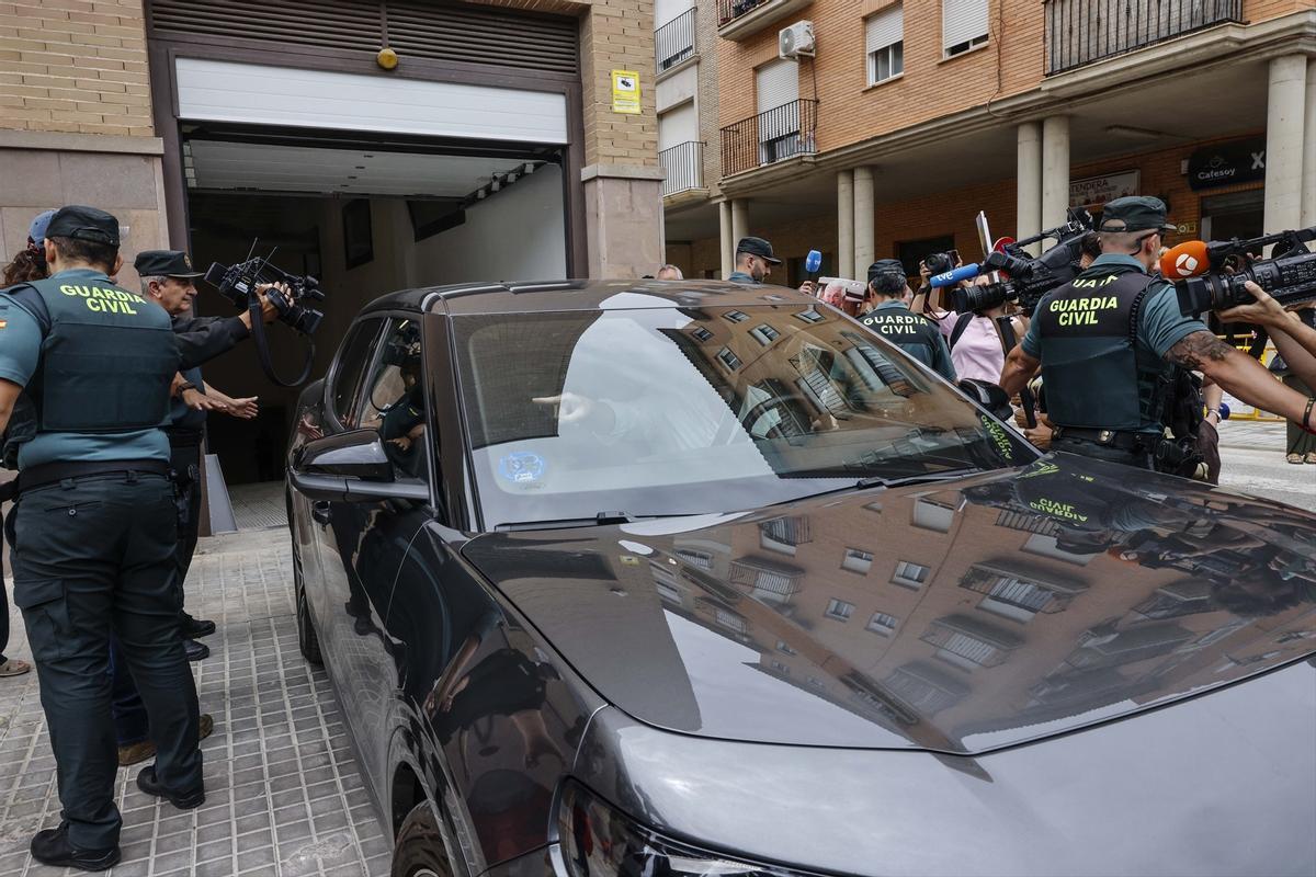 La consellera Susana Camaerero sale de declarar de los juzgados de Catarroja evitando a las víctimas