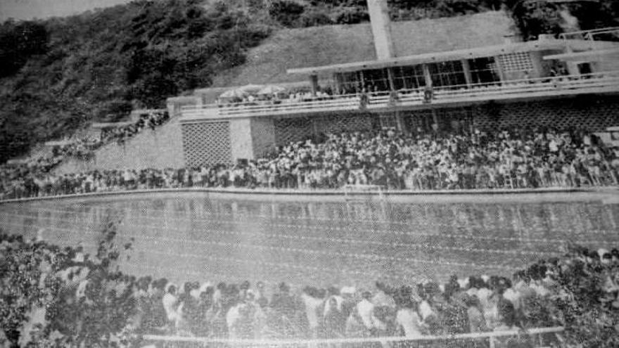 Fotos de las piscinas de Pénjamo en La Felguera