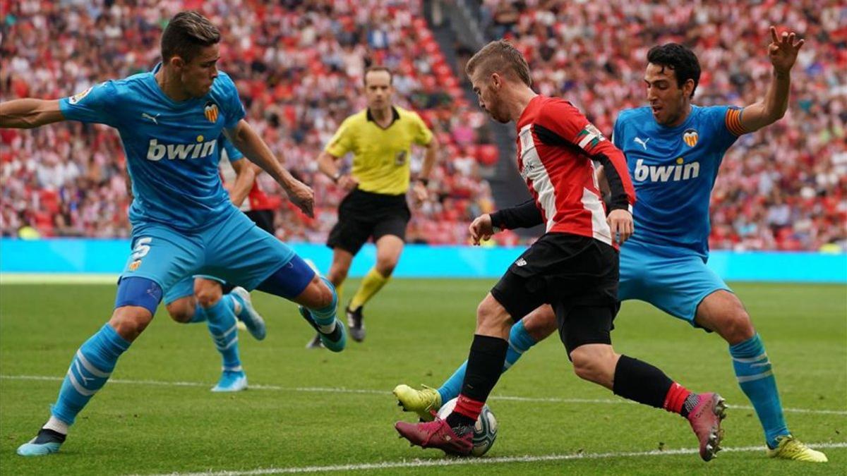 Imagen del polémico duelo Athletic-Valencia