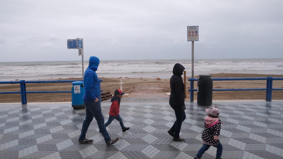 Día típicamente invernal en la costa alicantina.