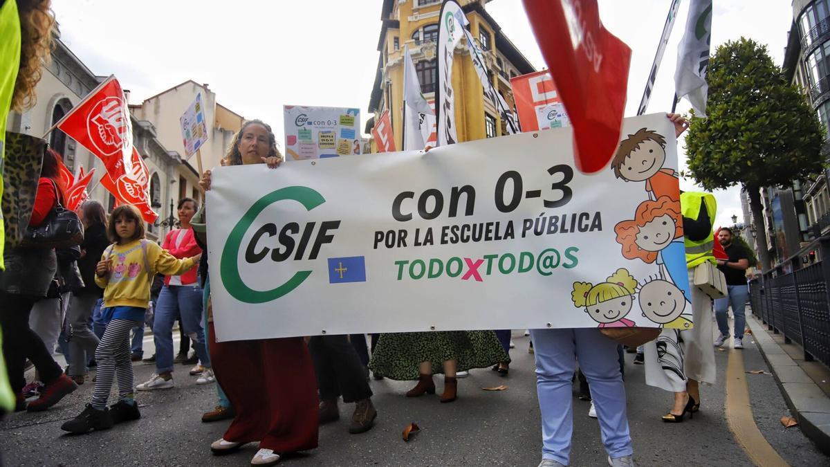 Una pancarta de CSIF en una manifestación por la educación pública convocada el año pasado.