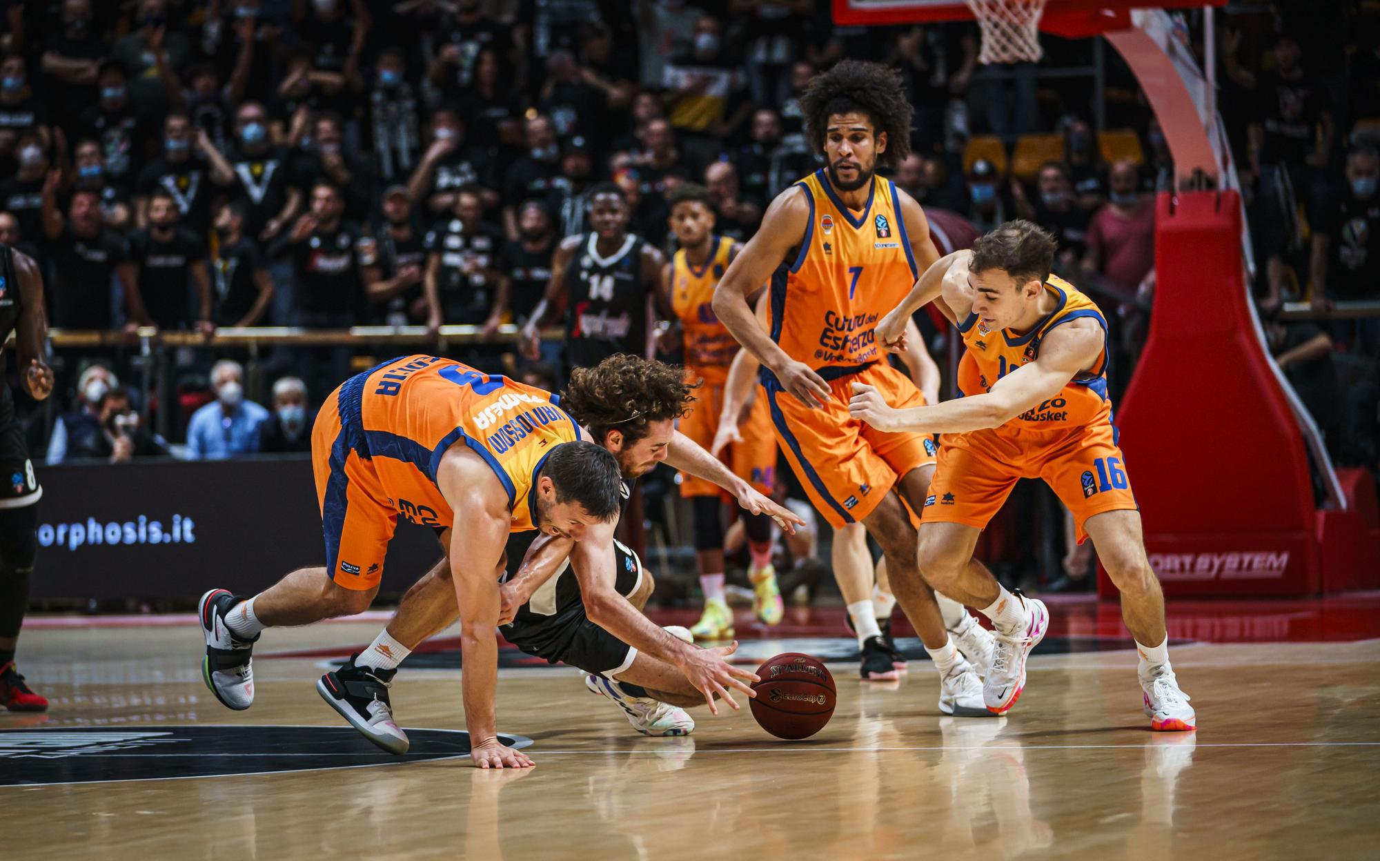 Virtus Bologna - Valencia Basket