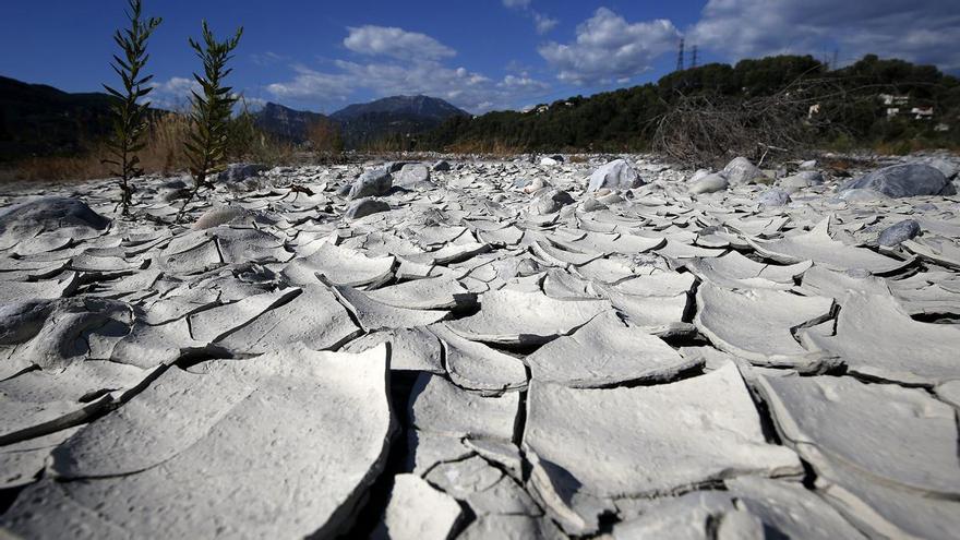 Bruselas alerta de un hundimiento del PIB del 7% si no se actúa contra la crisis climática