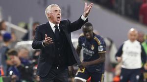 Bayern Munich - Real Madrid. Ancelotti durante el partido en el Allianz Arena