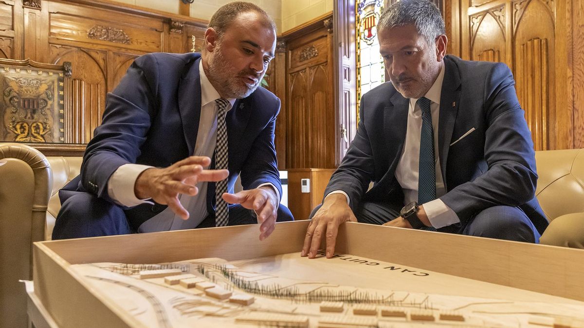 Visita Conseller Samper en al Ayuntamiento de Terrassa
