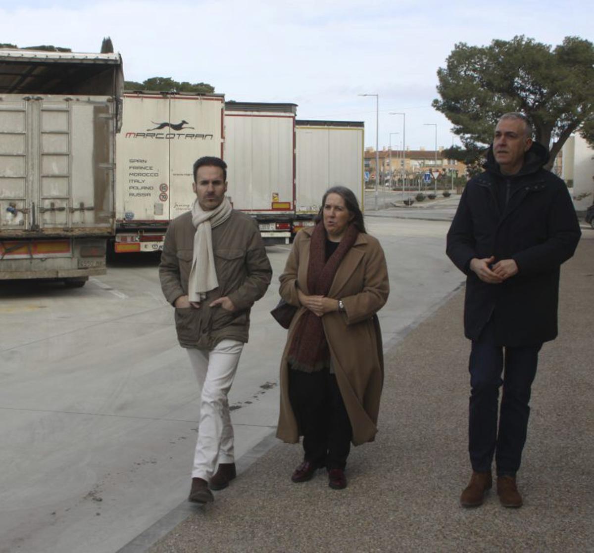 La directora general recorrió la zona industrial.
