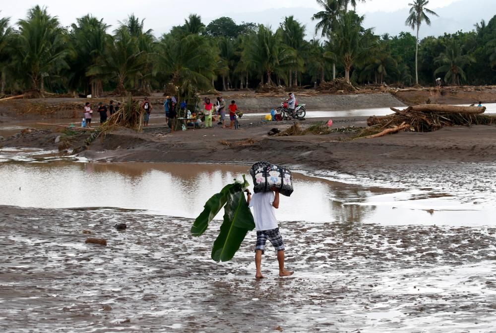 La tormenta tropical 'Tembin' azota Filipinas