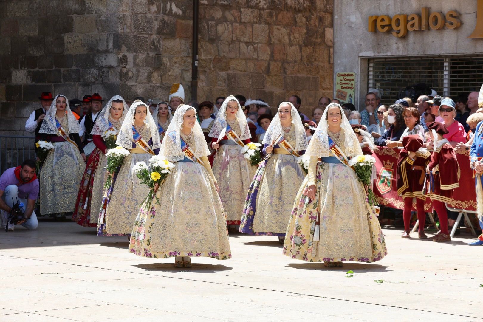 Carmen, Nerea y la corte en Burgos: Catedral, Bajada de Peñas y Ofrenda