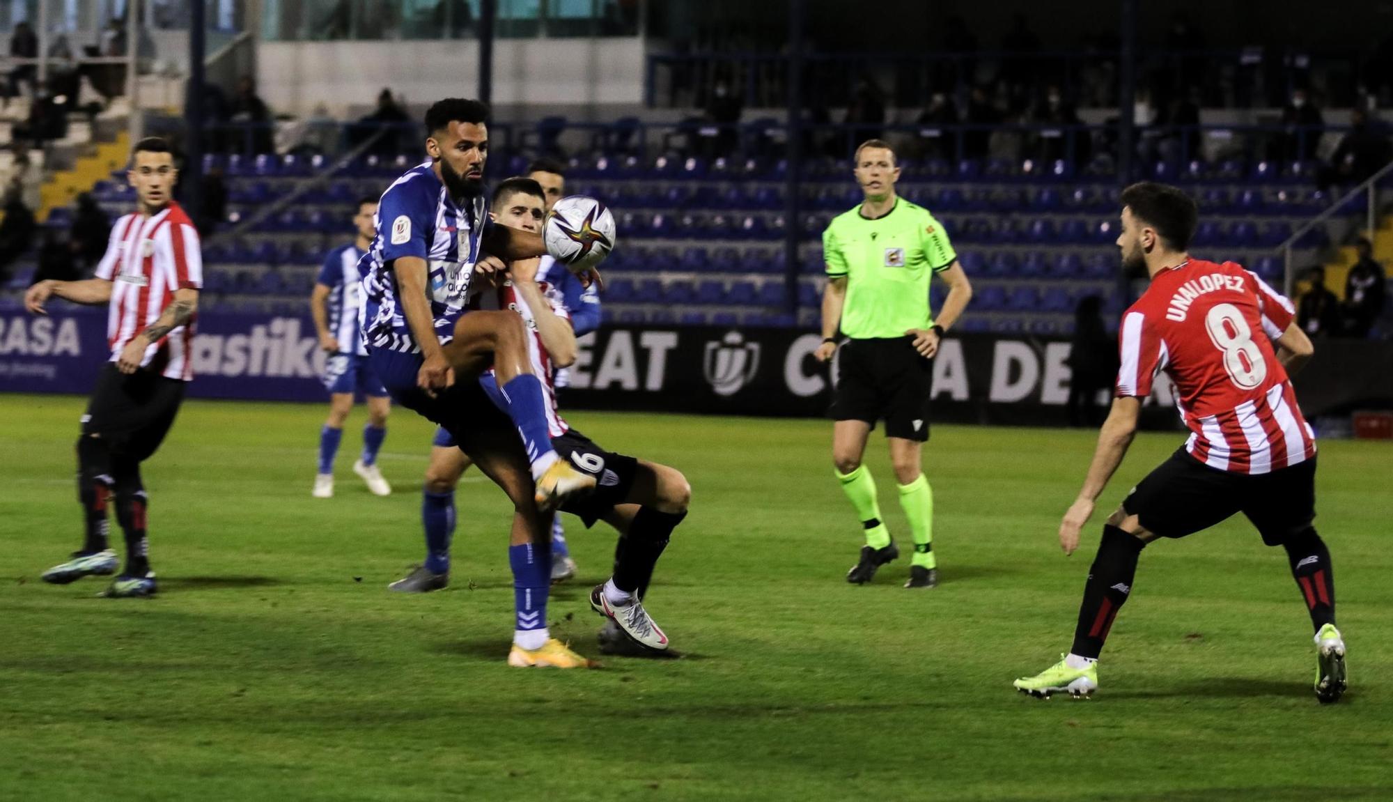 El supercampeón sufre en Alcoy (Alcoyano 1 - Athletic 2)