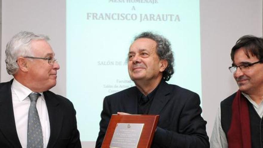 El rector, Jarauta y el decano de la Facultad de Filosofía, Antonio Campillo.