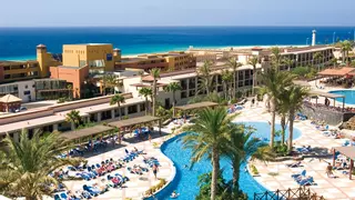 La inversión hotelera se mantiene por encima de los 3.000 millones y 2025 apunta a año récord con el regreso de las 'megaoperaciones'