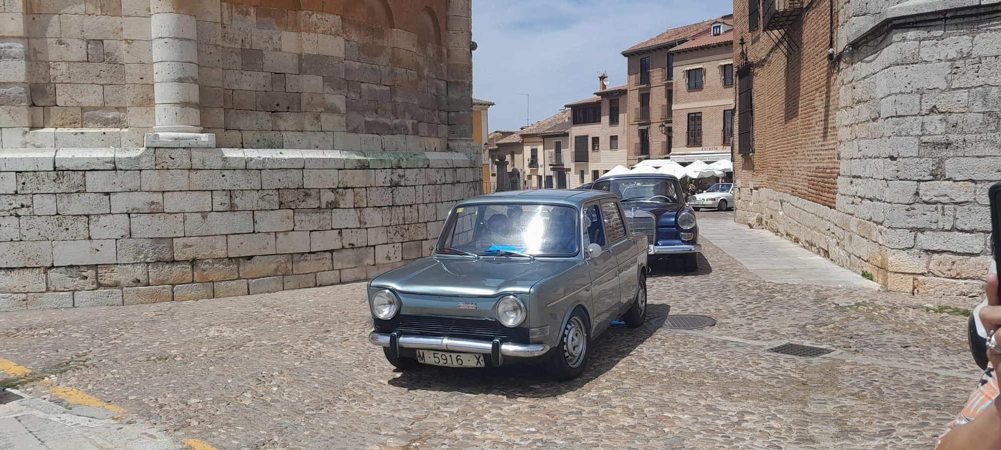 GALERÍA | Reunión de coches clásicos y fiesta de disfraces en Toro