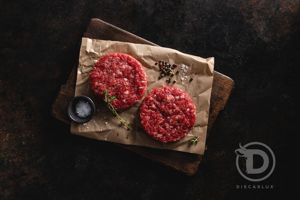El estuche de lujo de Discarlux que incluye cuatro hamburguesas de carne vacuno del proyecto Fisterra Bovine World.