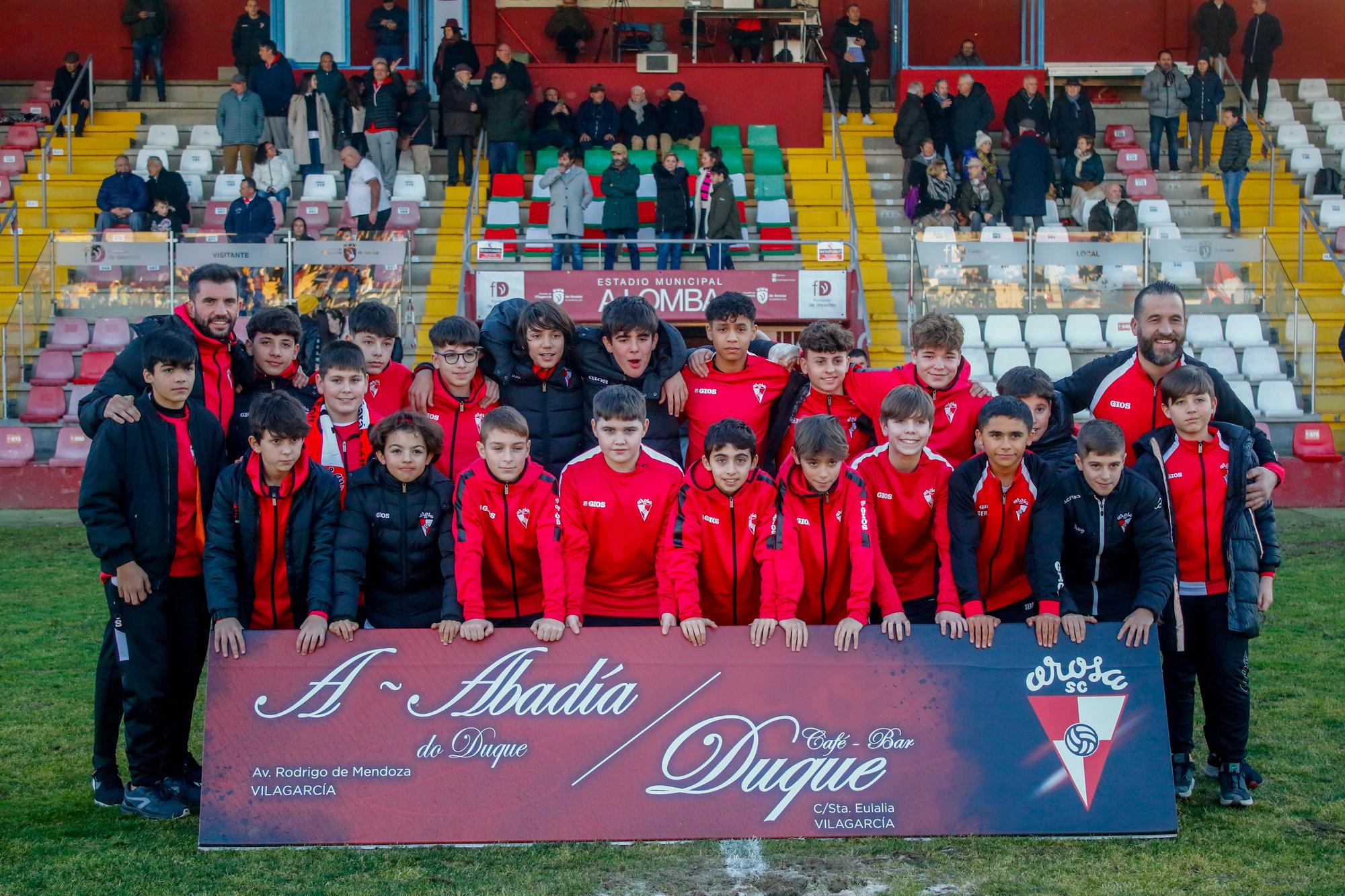 Las mejores imágenes del Arosa-Fabril con las gradas de A Lomba a rebosar