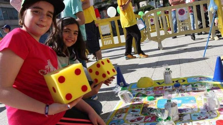 La tarde de juegos de la ACOE en el San Paio de 2016. //Bernabé/Cris M.V.