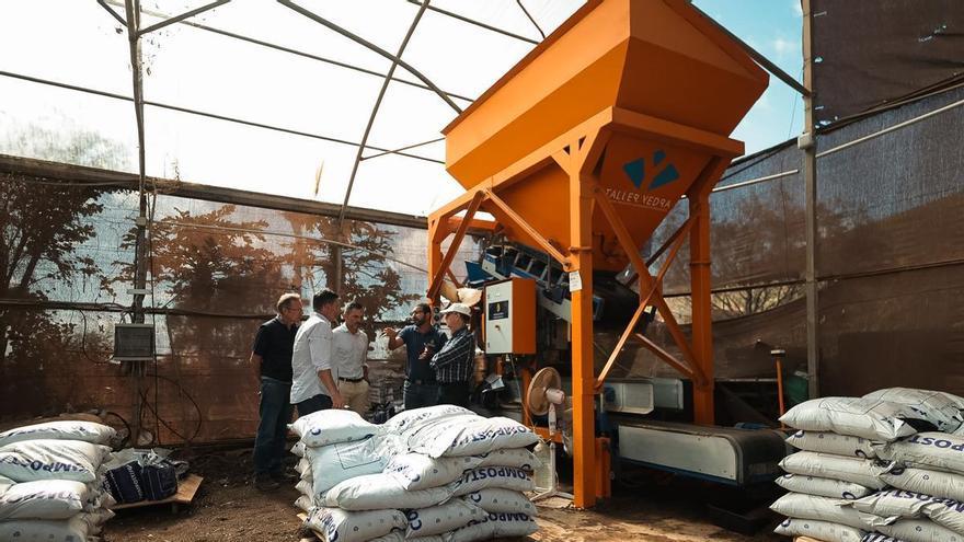 San Bartolomé de Tirajana convierte los residuos de los hoteles en compost agrícola